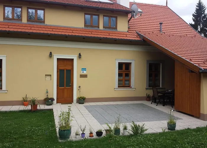 Luef * Moenichkirchen